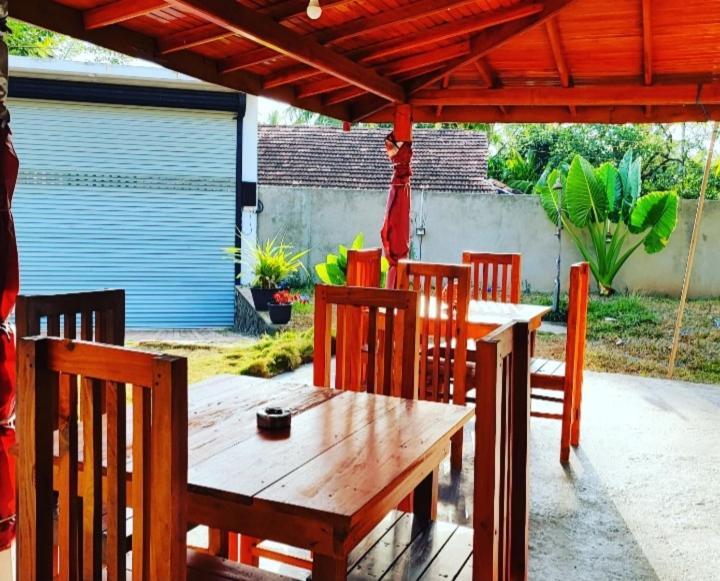 Tharurashmi Sea Pond Villa & Surf Hostel - Hiriketiya Dikwella Exteriér fotografie